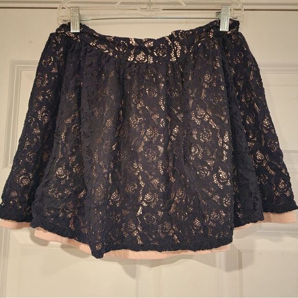 Olsenboye Black lace Overlay Skirt Size 9 - Picture 3 of 3